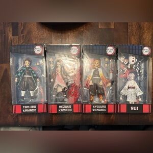 NEW Demon Slayer Action Figure Set - Tanjiro, Nezuko, Kyojuro, Rui and Cards